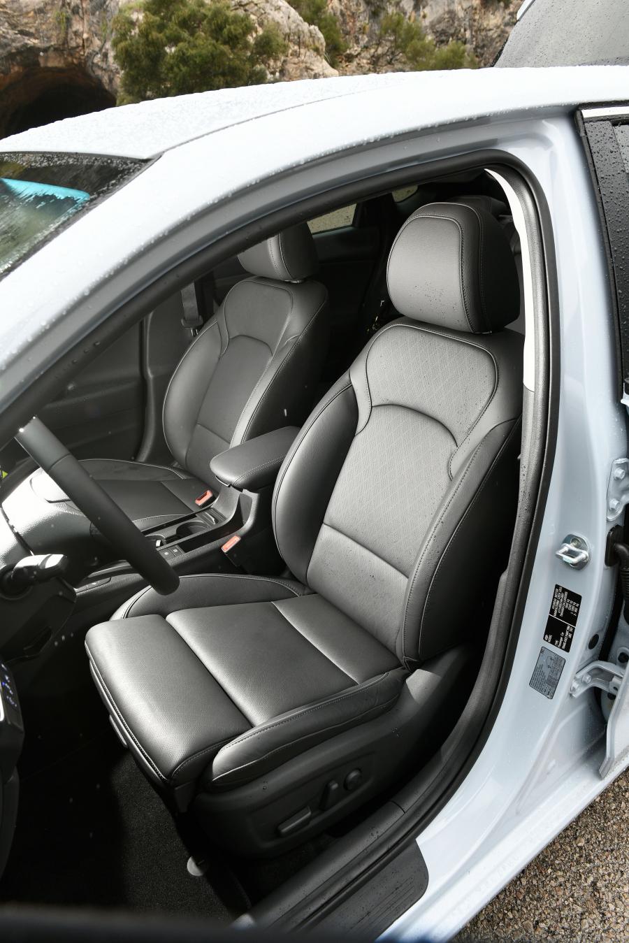 Интерьер Hyundai i30 Fastback (PD) 2017 года  (WW) (фото 31 из 51)